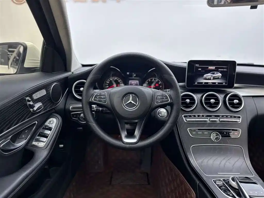 Mercedes-Benz C-Class 2017 — фото 9