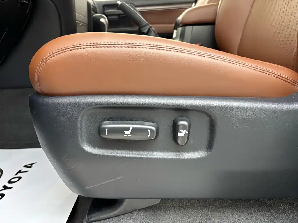 Toyota Land Cruiser 2018 — фото 9