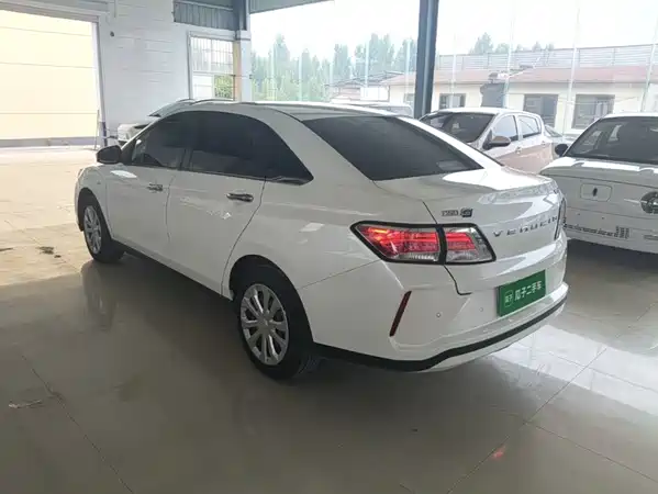 Venucia D60 EV 2022