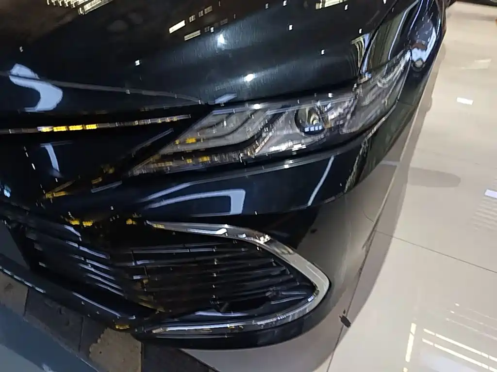 Toyota Camry 2021 — фото 24