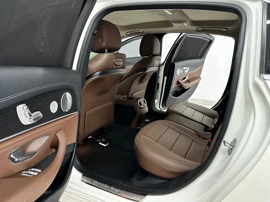 Mercedes-Benz E-Class 2020 — фото 8