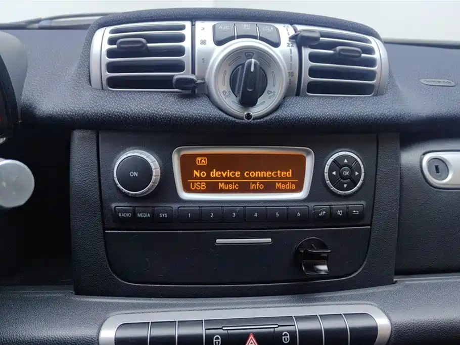smart Fortwo 2015 — фото 13