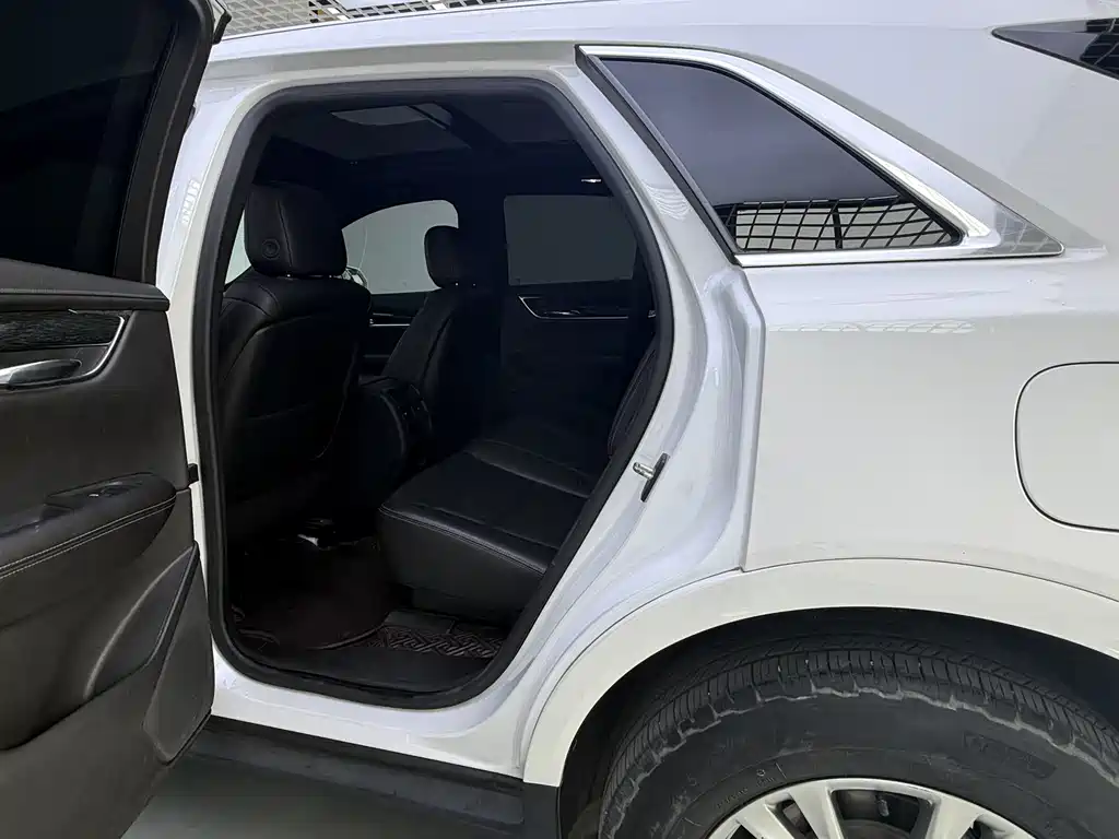 Cadillac XT5 2021 — фото 13