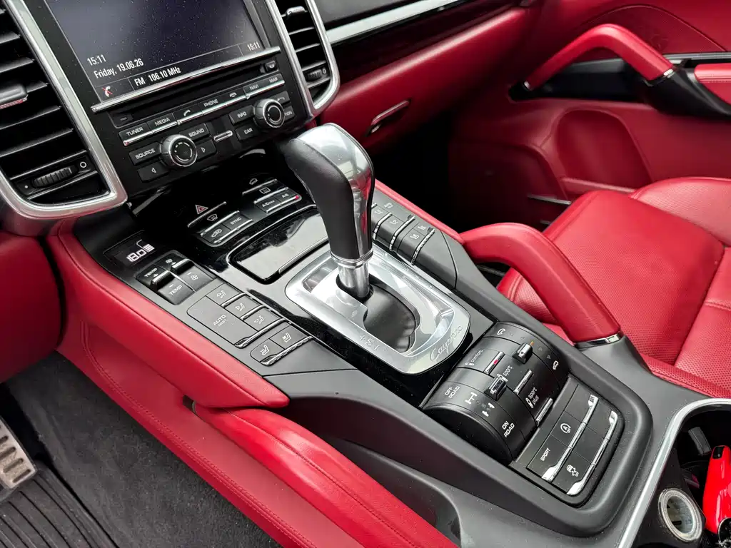 Porsche Cayenne 2015 — фото 13
