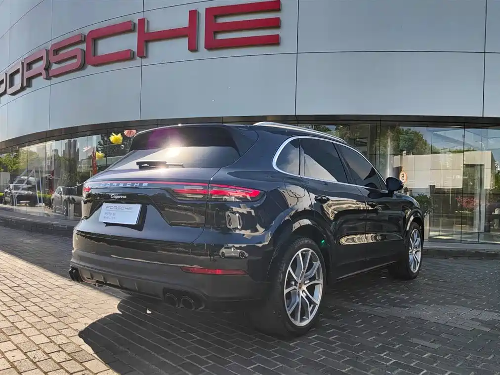Porsche Cayenne 2021 — фото 15