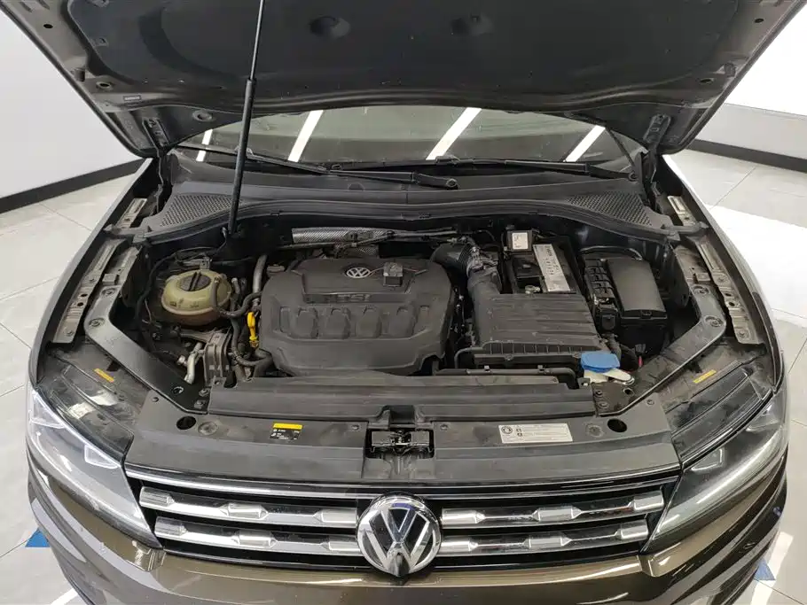 Volkswagen Tiguan L 2018 — фото 10