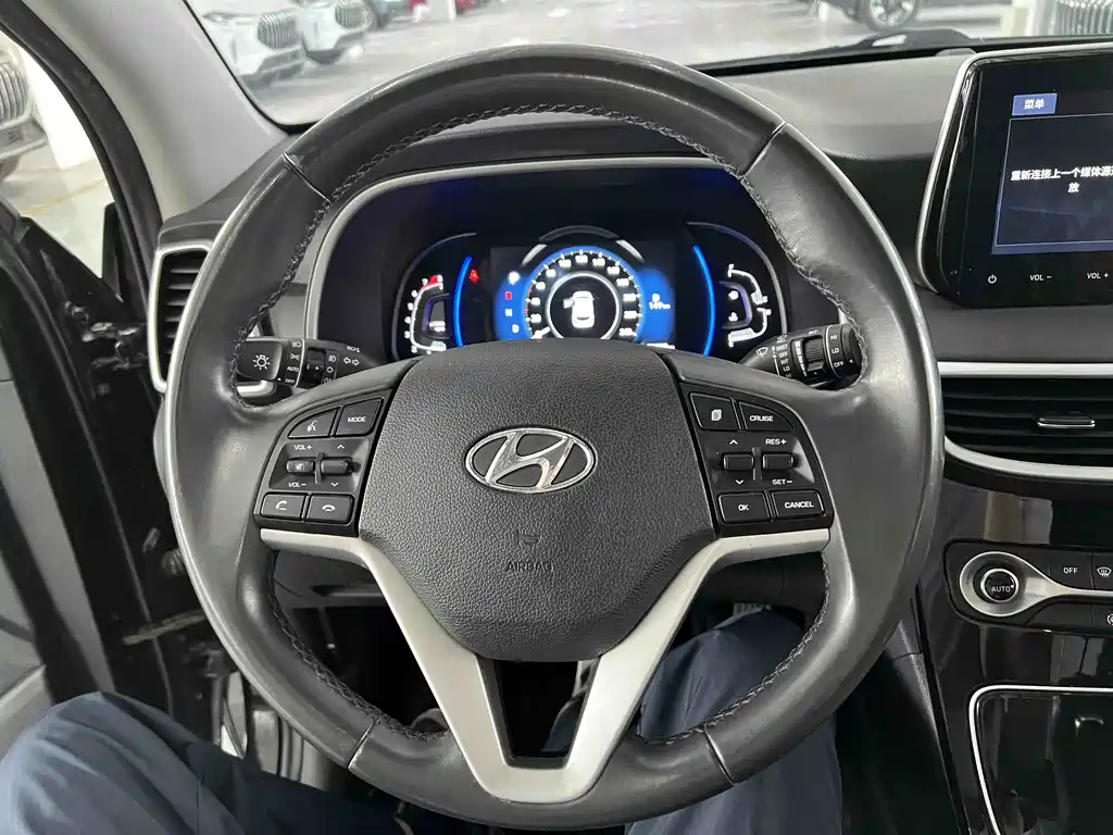 Hyundai Tucson 2019 — фото 11