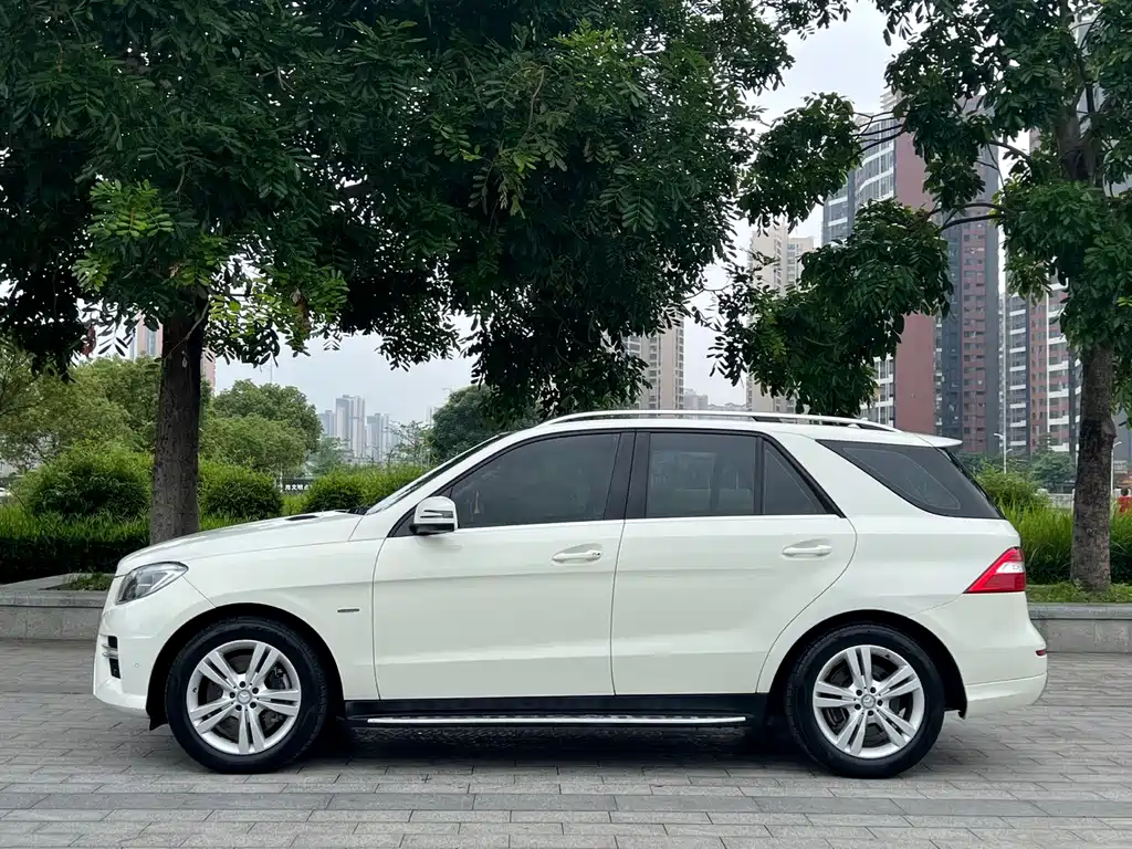 Mercedes-Benz M-Class 2012 — фото 11