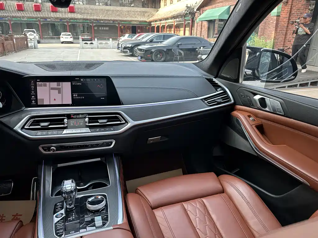 BMW X7 2020 — фото 20
