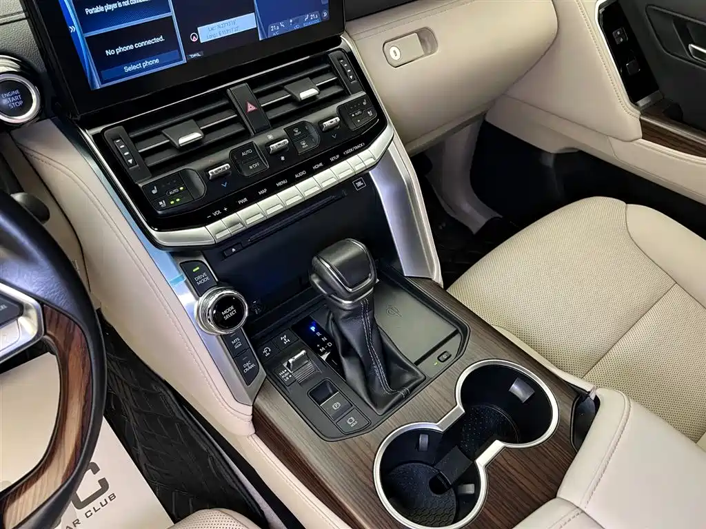 Toyota Land Cruiser 2023 — фото 8