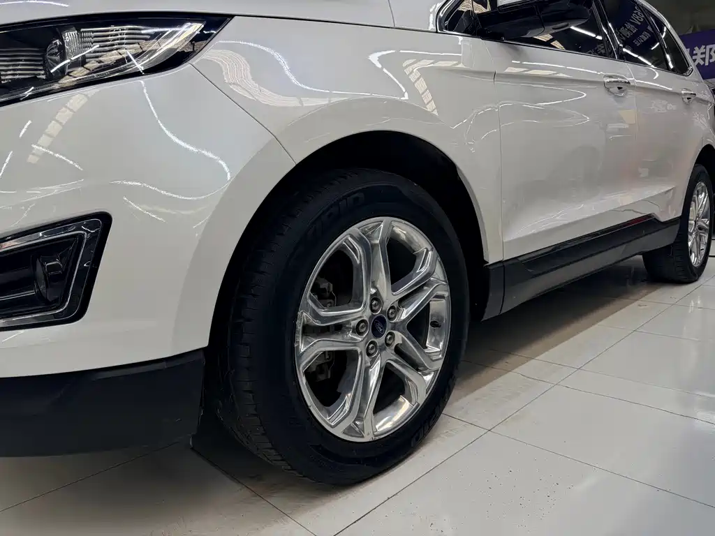 Ford Edge 2017 — фото 13