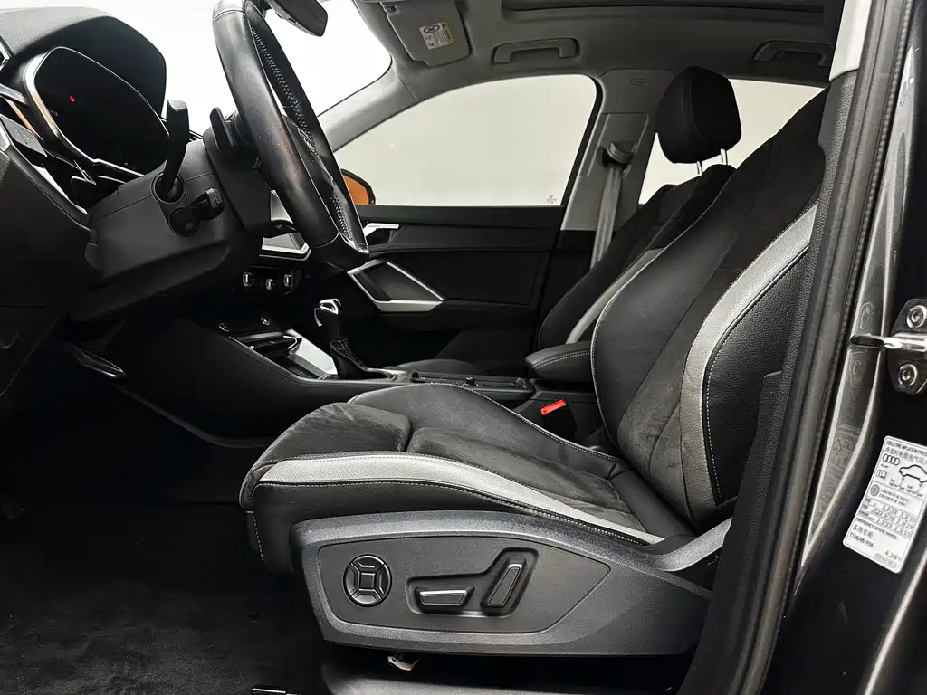 Audi Q3 2022 — фото 19