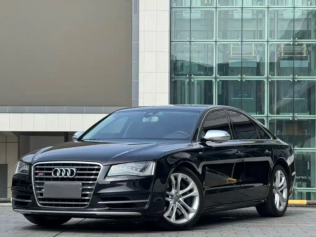 Audi S8 2014