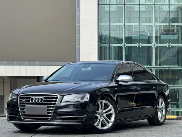 Audi S8 2014
