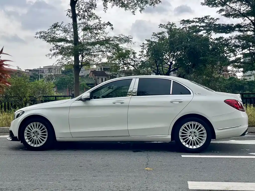 Mercedes-Benz C-Class 2014 — фото 10