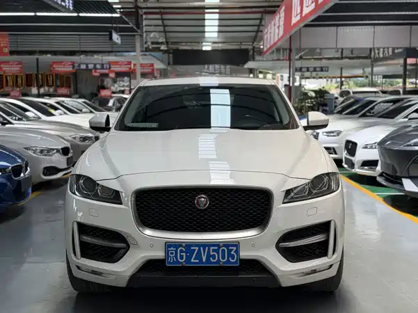 Jaguar F-PACE 2017