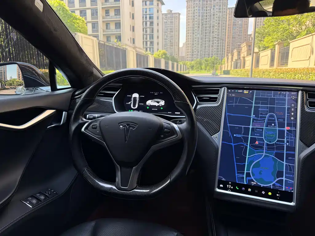 Tesla Model S 2014 — фото 15