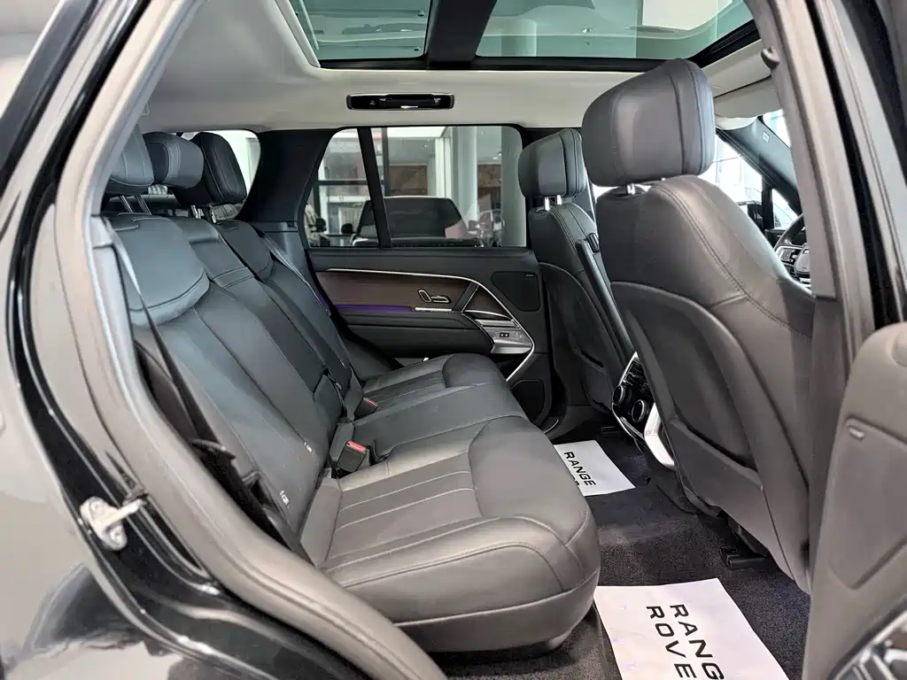 Land Rover Range Rover 2023 — фото 20