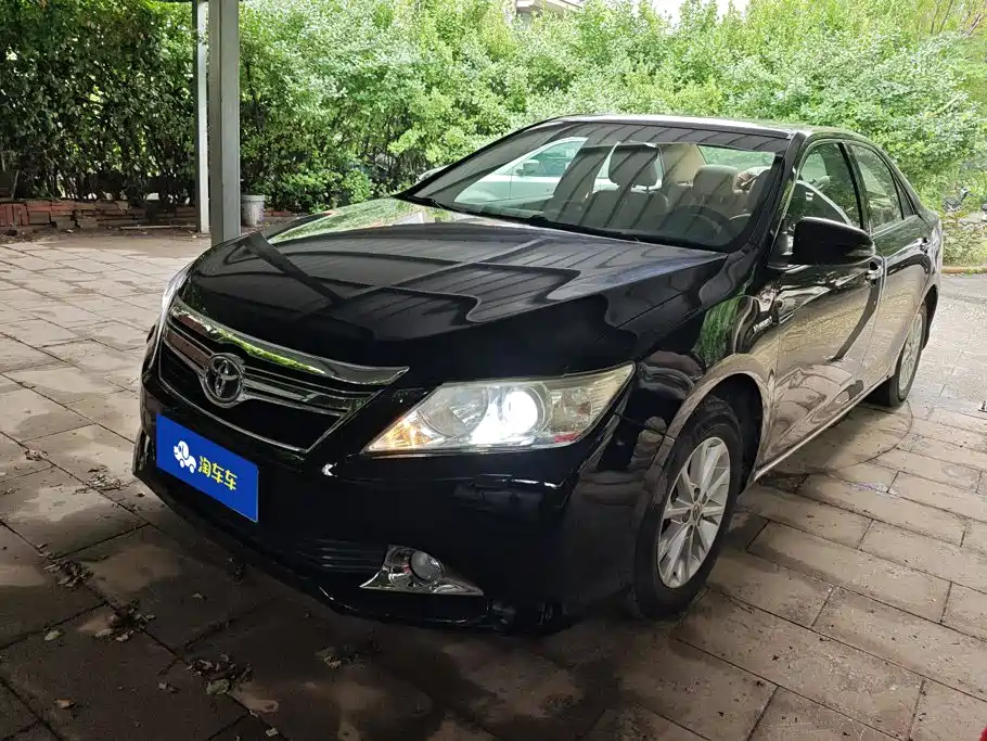 Toyota Camry 2015 — фото 1