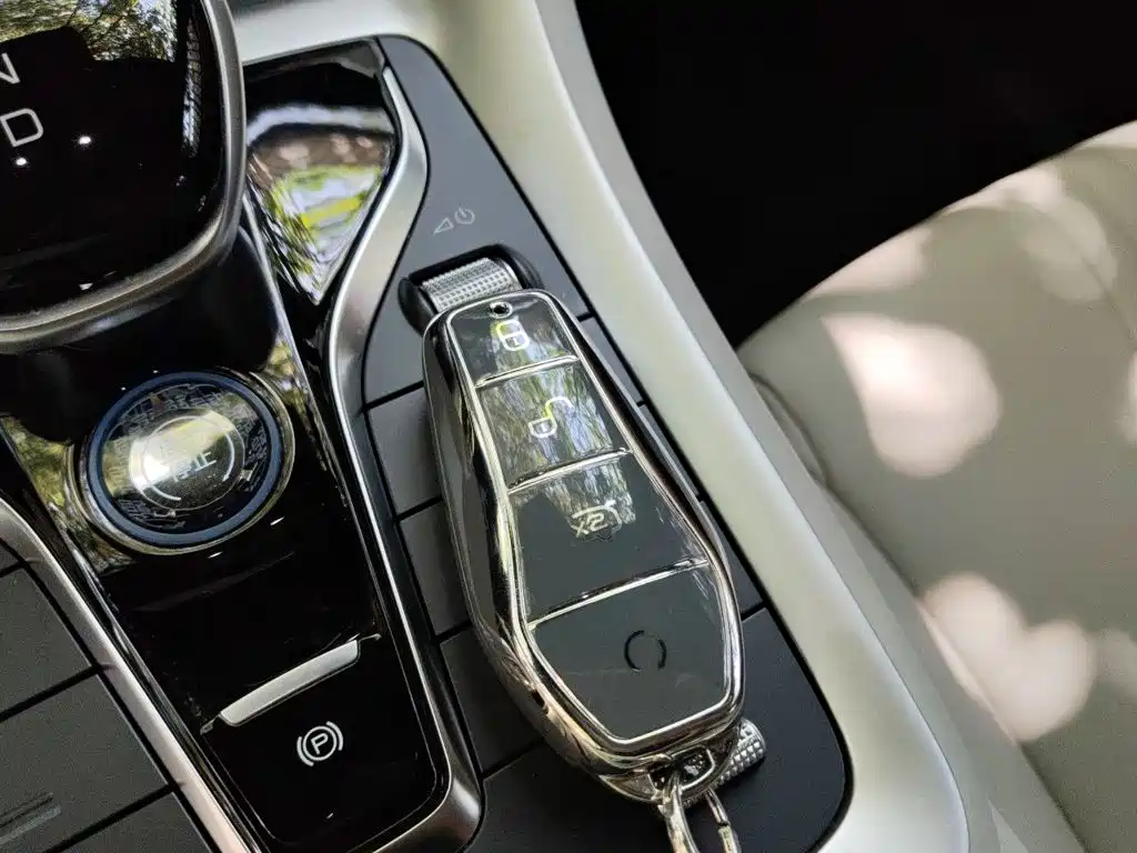 BYD Pro New Energy 2023 — фото 12