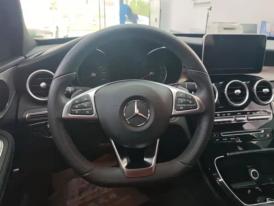 Mercedes-Benz C-Class 2017 — фото 15