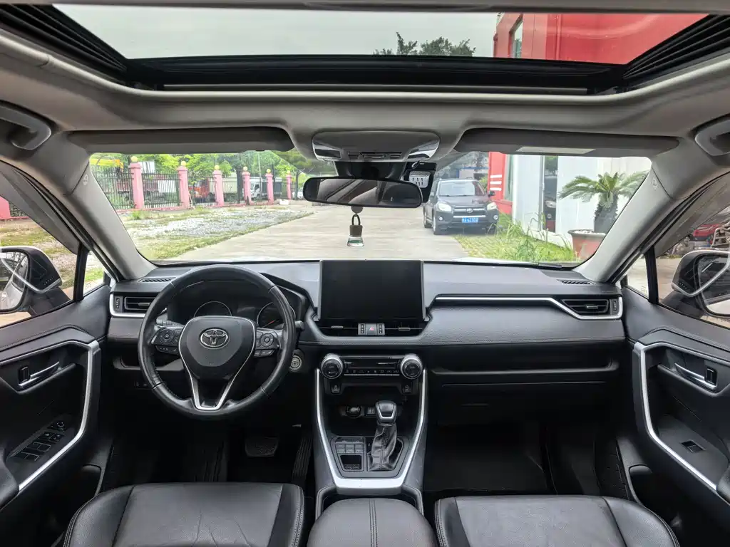 Toyota Wildlander 2022 — фото 12