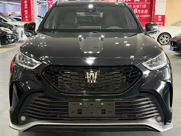 Toyota Crown Kluger 2024