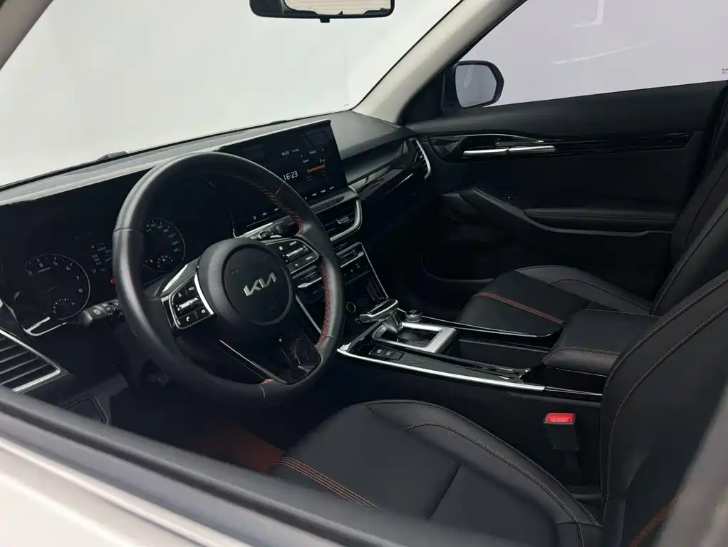 Kia KX3 Proud Running 2022 — фото 8