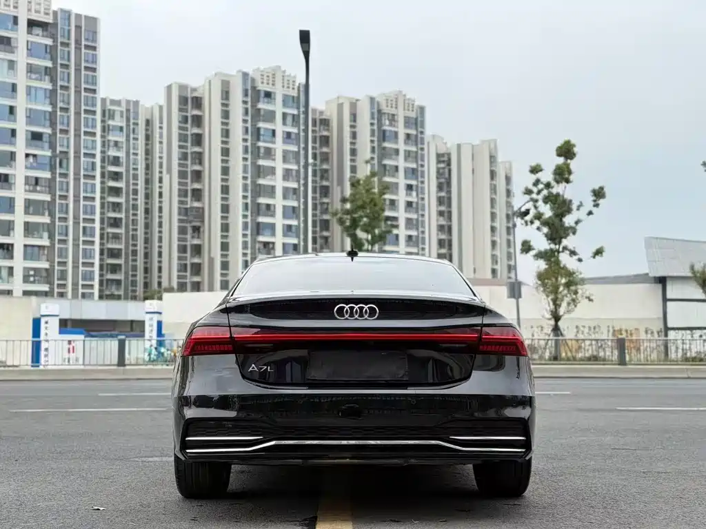 Audi A7L 2024 — фото 6
