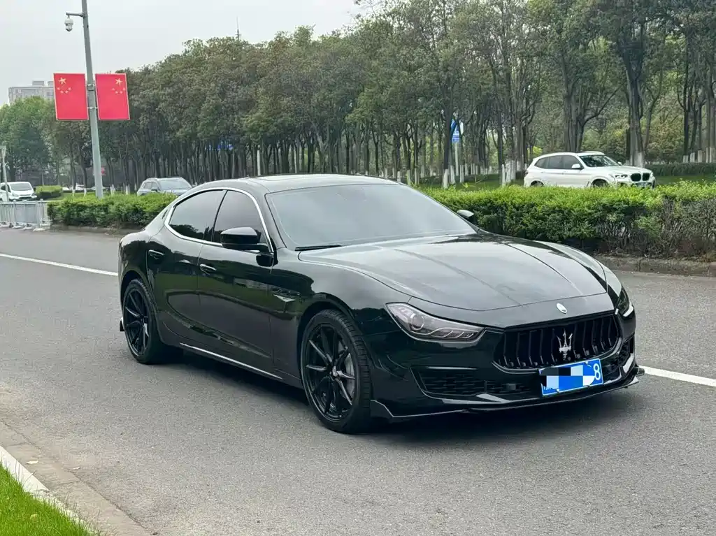 Maserati Ghibli 2017 — фото 3