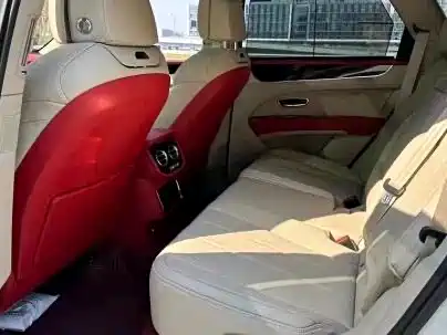 Bentley Bentayga 2023