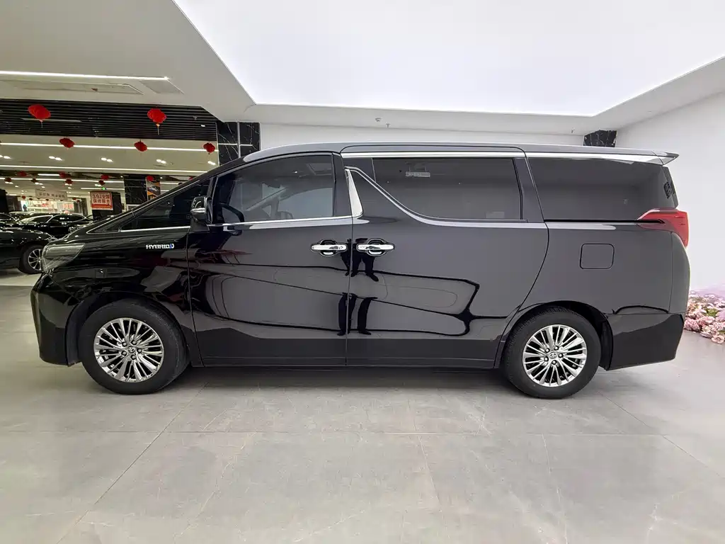 Toyota Alphard 2022 — фото 5