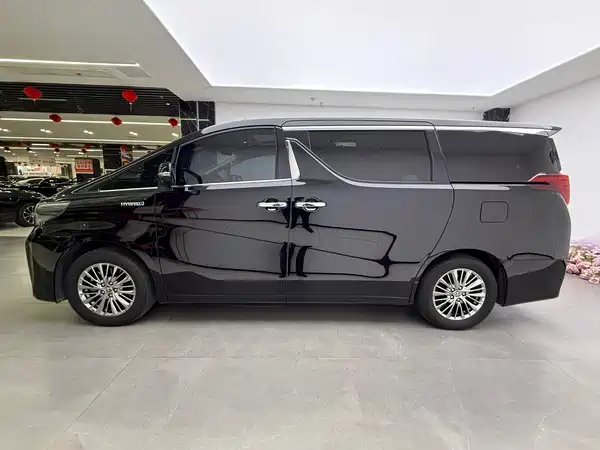 Toyota Alphard 2021