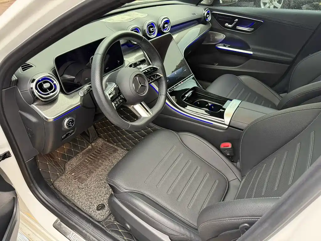 Mercedes-Benz C-Class 2023 — фото 7