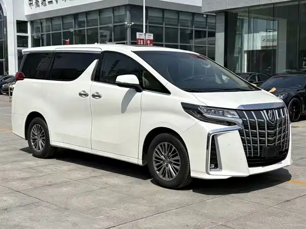 Toyota Alphard 2015