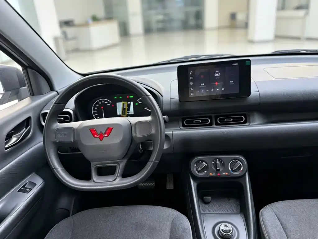 Wuling Hongguang New Energy 2025
