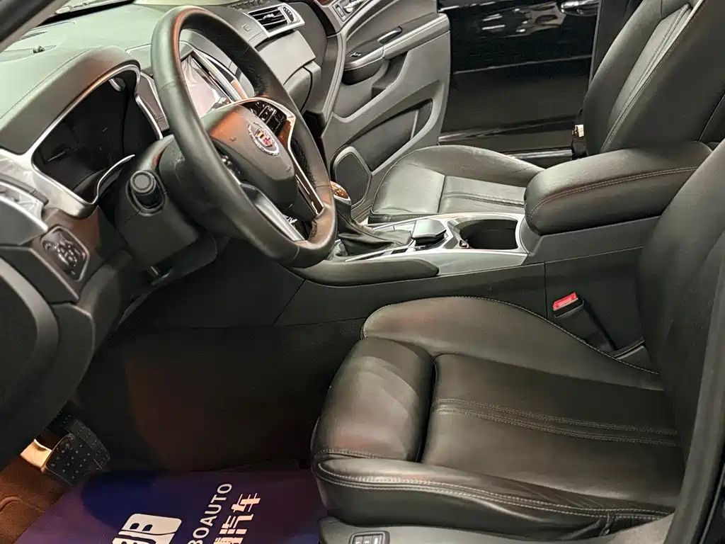Cadillac SRX 2014 — фото 12