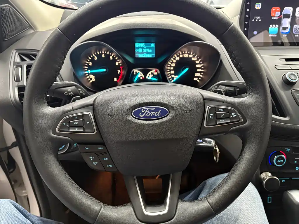 Ford Kuga 2017 — фото 7