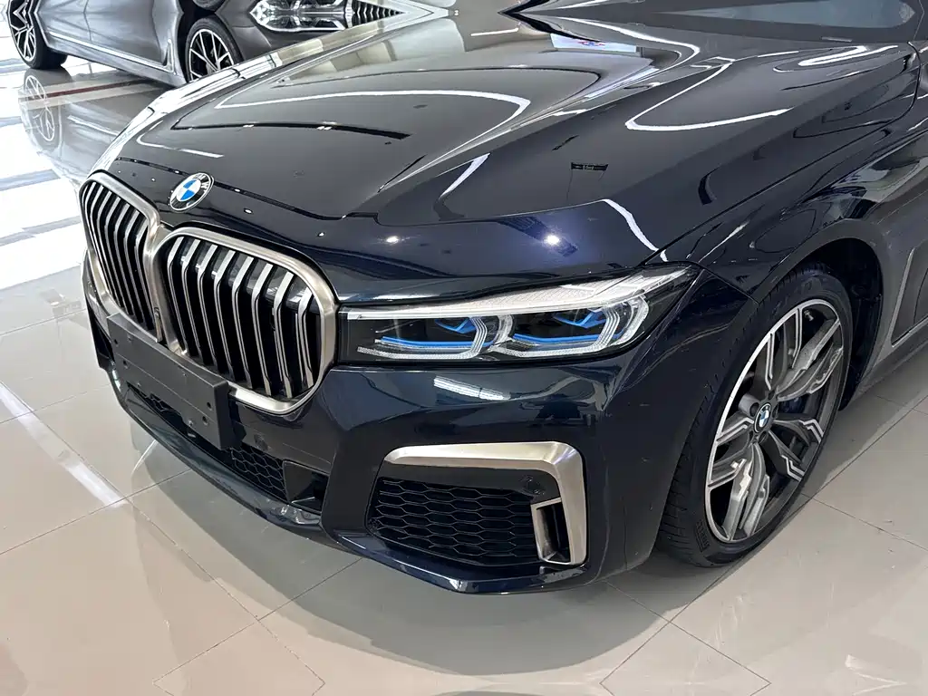 BMW 7 Series 2021 — фото 10