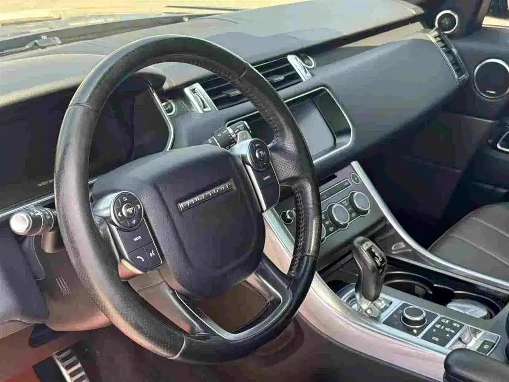 Land Rover Range Rover Sport 2018 — фото 8