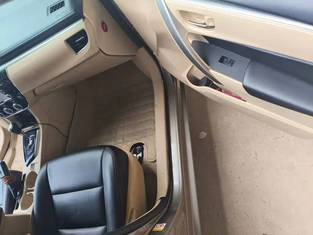Toyota Corolla 2015 — фото 21