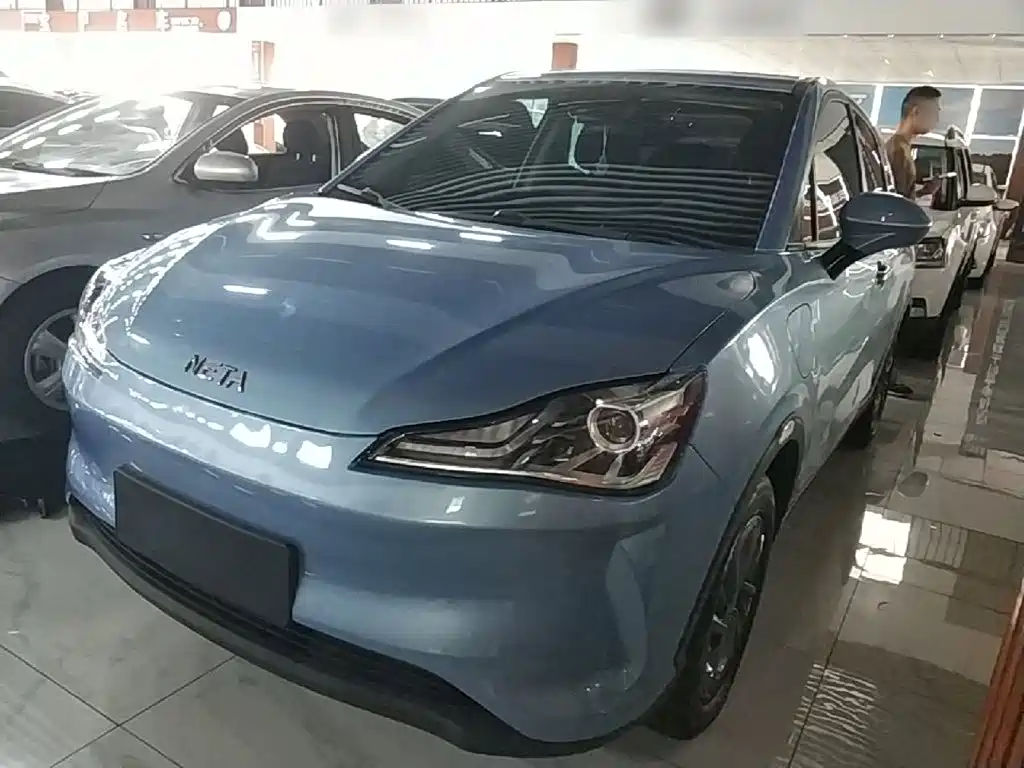 Neta V 2022