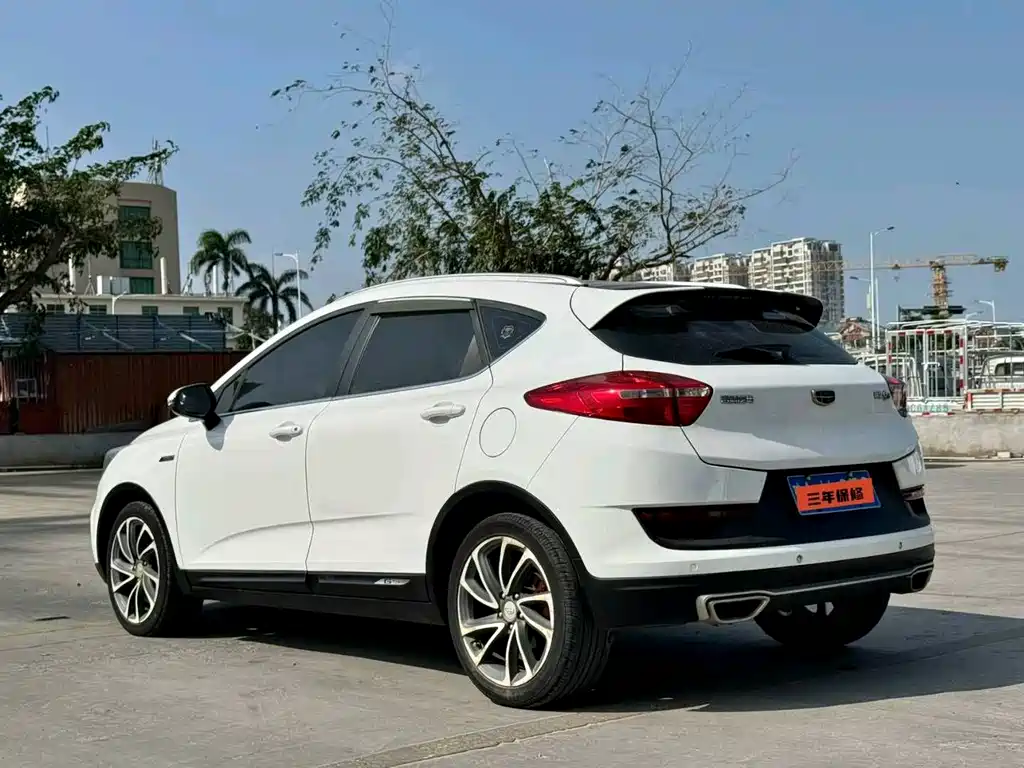 Geely Emgrand GS 2017 — фото 9