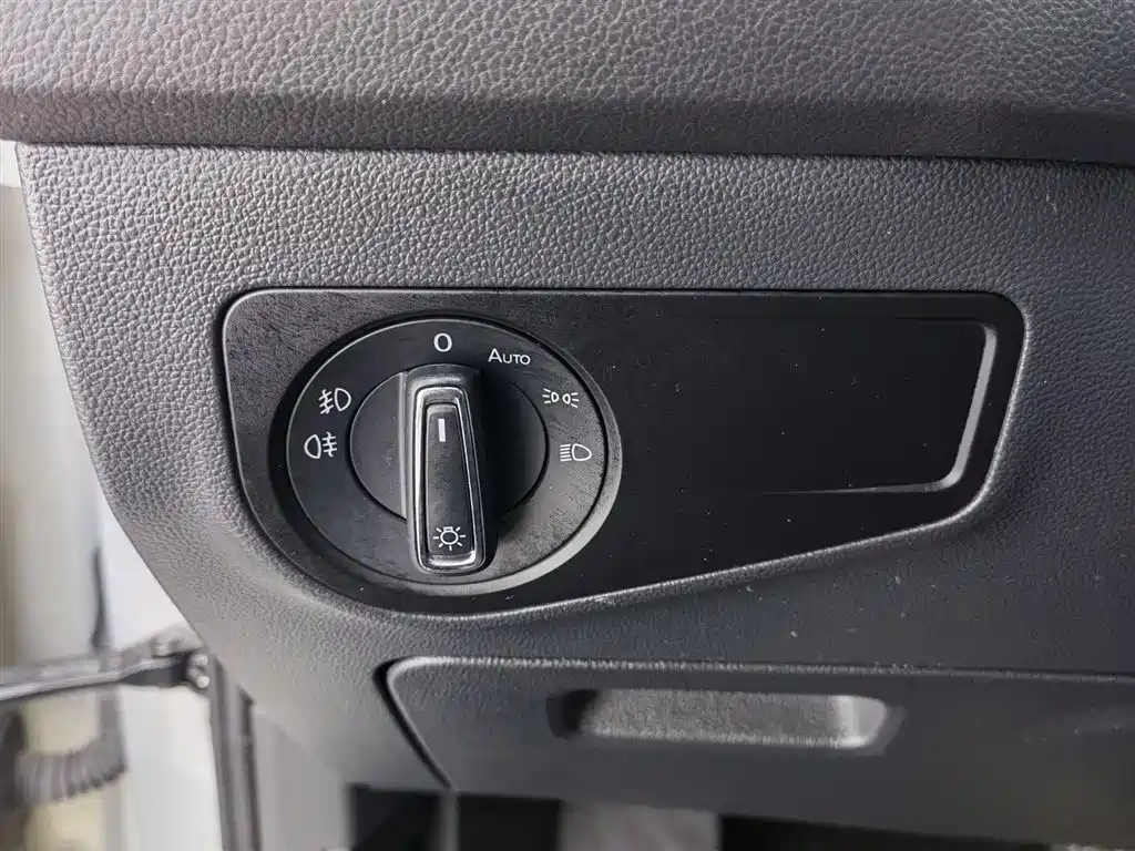Volkswagen Tiguan L 2017 — фото 21