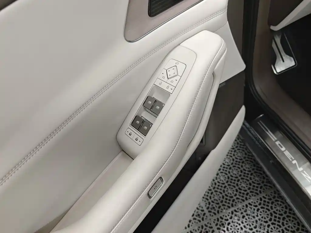 Denza N8L 2025 — фото 7
