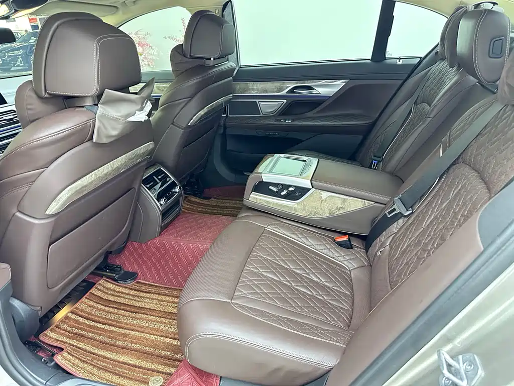 BMW 7 Series 2022 — фото 14