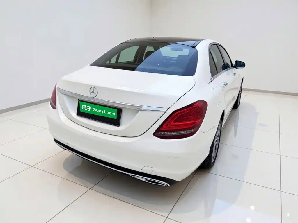 Mercedes-Benz C-Class 2021