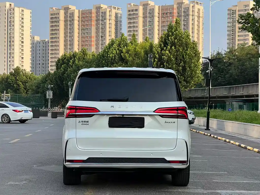 Roewe iMAX8 New Energy 2025 — фото 9