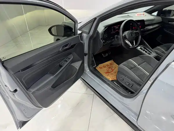 Volkswagen Golf 2022