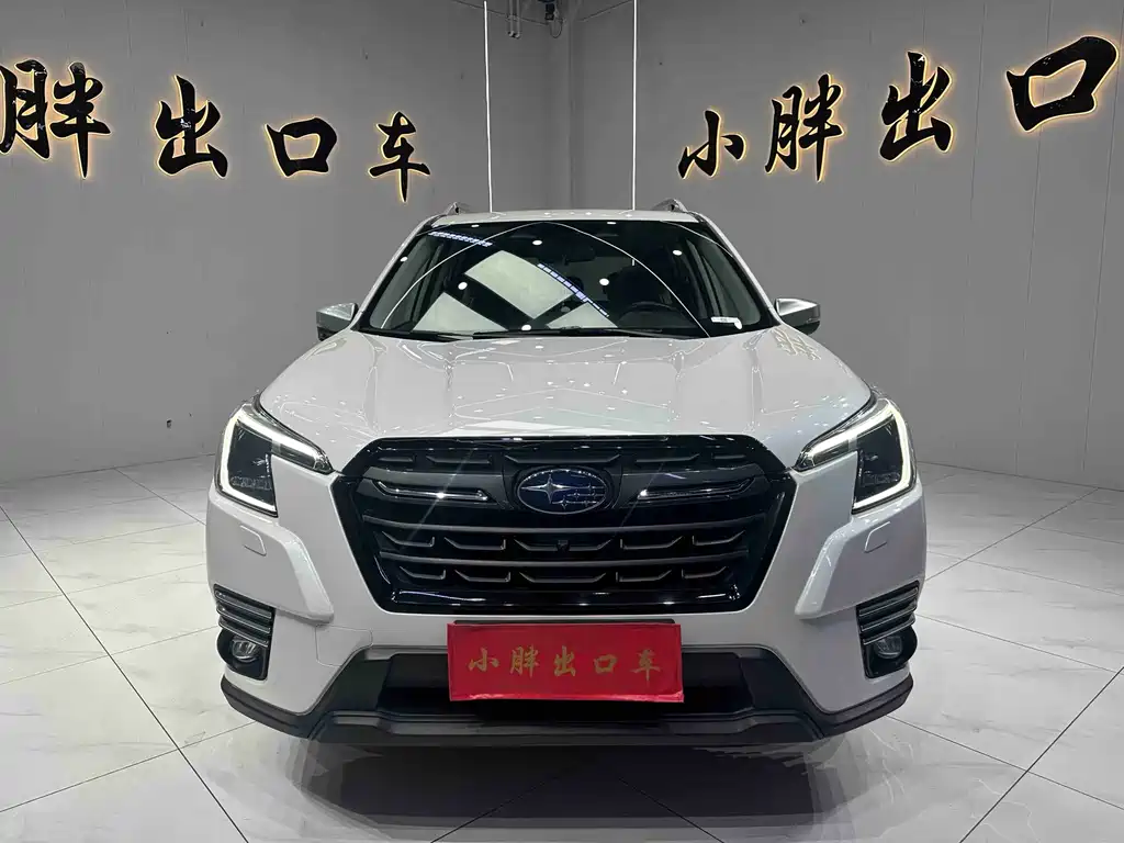 Subaru Forester 2022 — фото 2